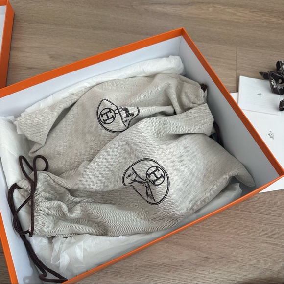 Hermes Orange Shearling Chypre Sandals Sz 40.5 - Picture 13 of 14